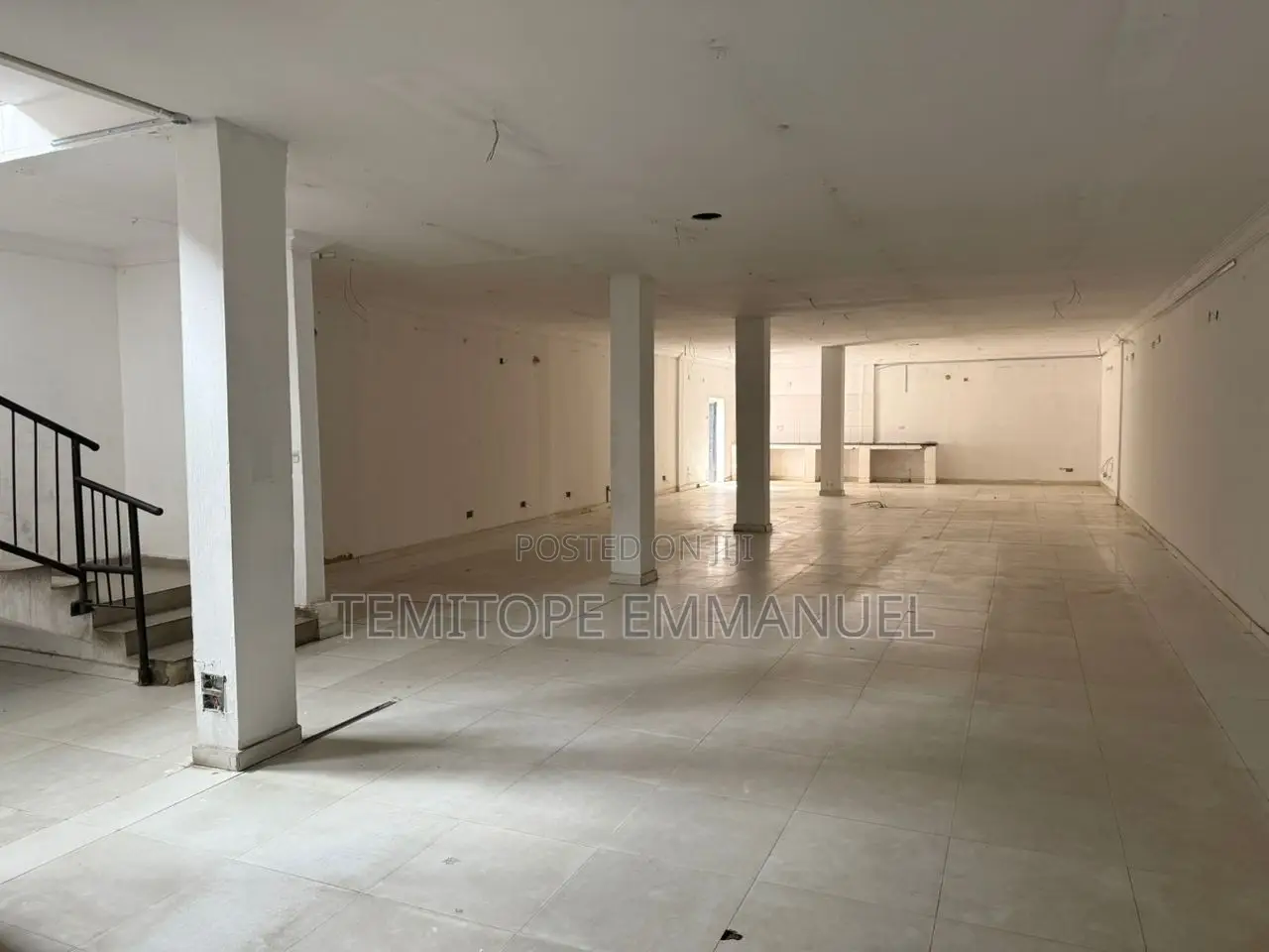 Fully Detached House With Bq for Commercial Use Only