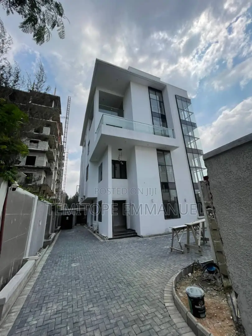 Furnished 6bdrm Duplex in Banana Island, Ikoyi for sale