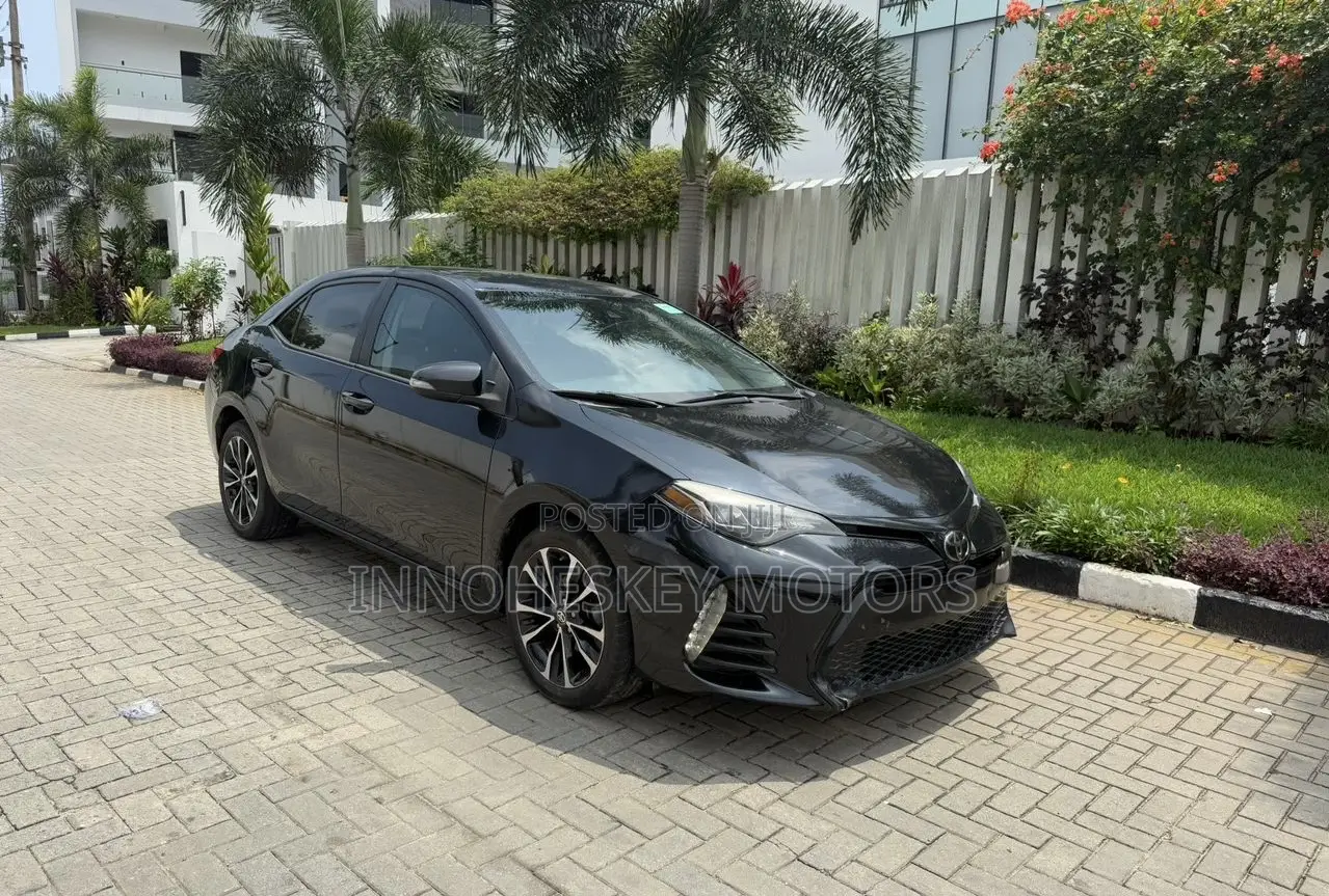 Toyota Corolla SE (1.8L 4cyl 2A) 2019 Black