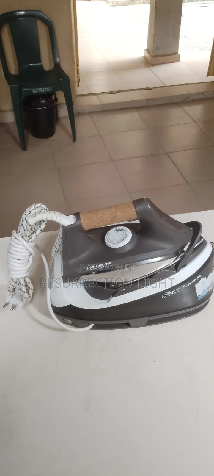 Rowenta Steam Iron, in Perfect Working Condition No Headaches