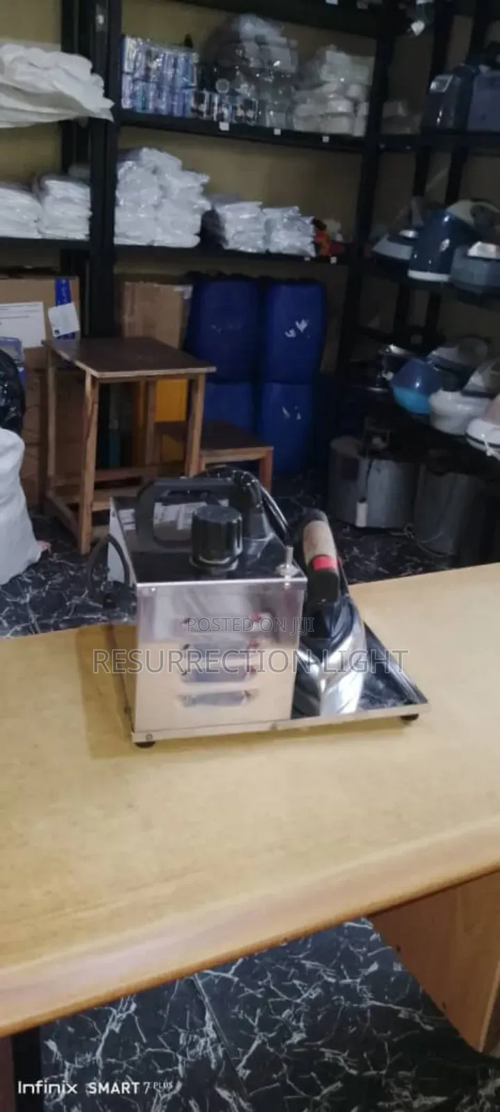 Italian Artel Professional Industrial Steam Iron in Perfect Condition