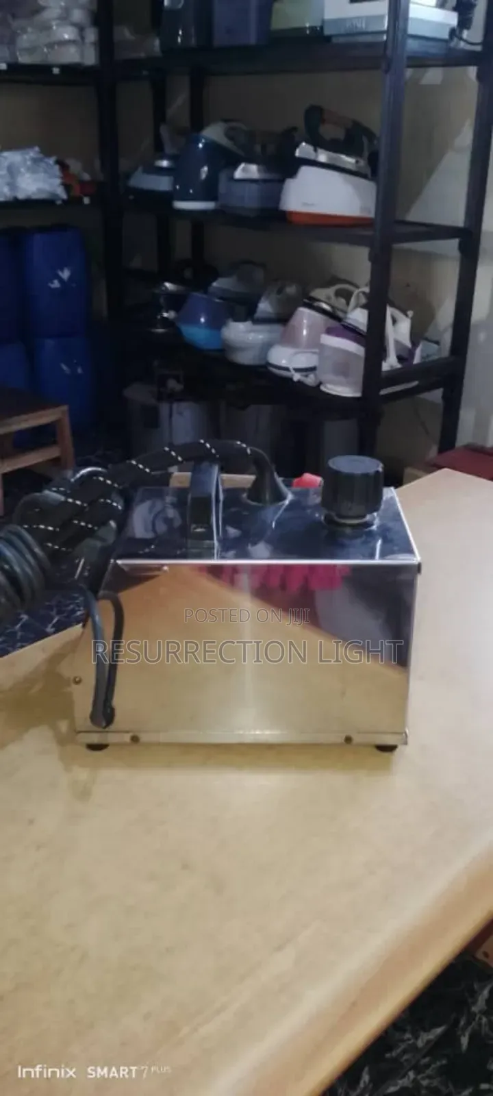 Italian Artel Professional Industrial Steam Iron in Perfect Condition