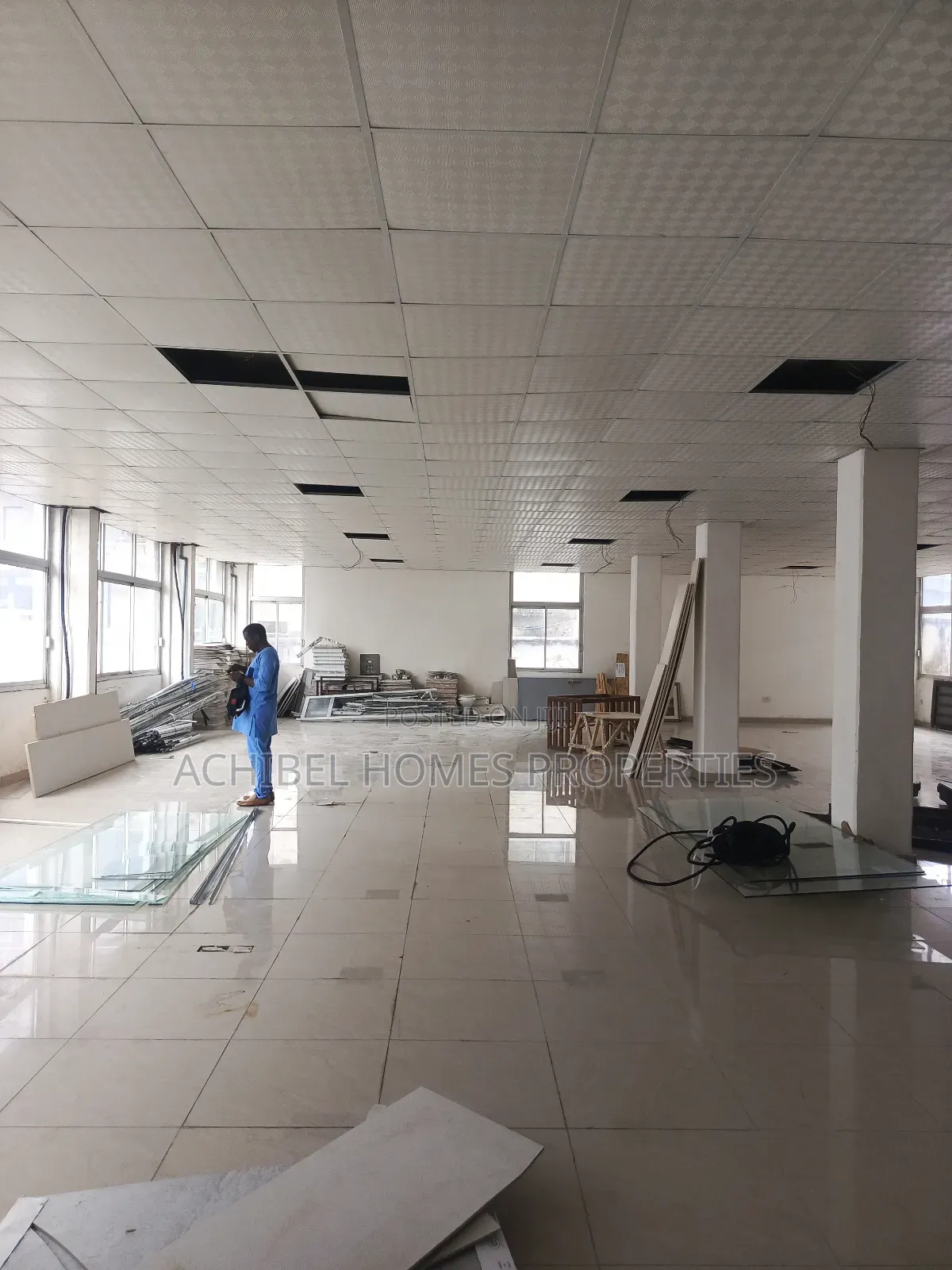 A 300 Square Meter Open Office Space in Victoria Island