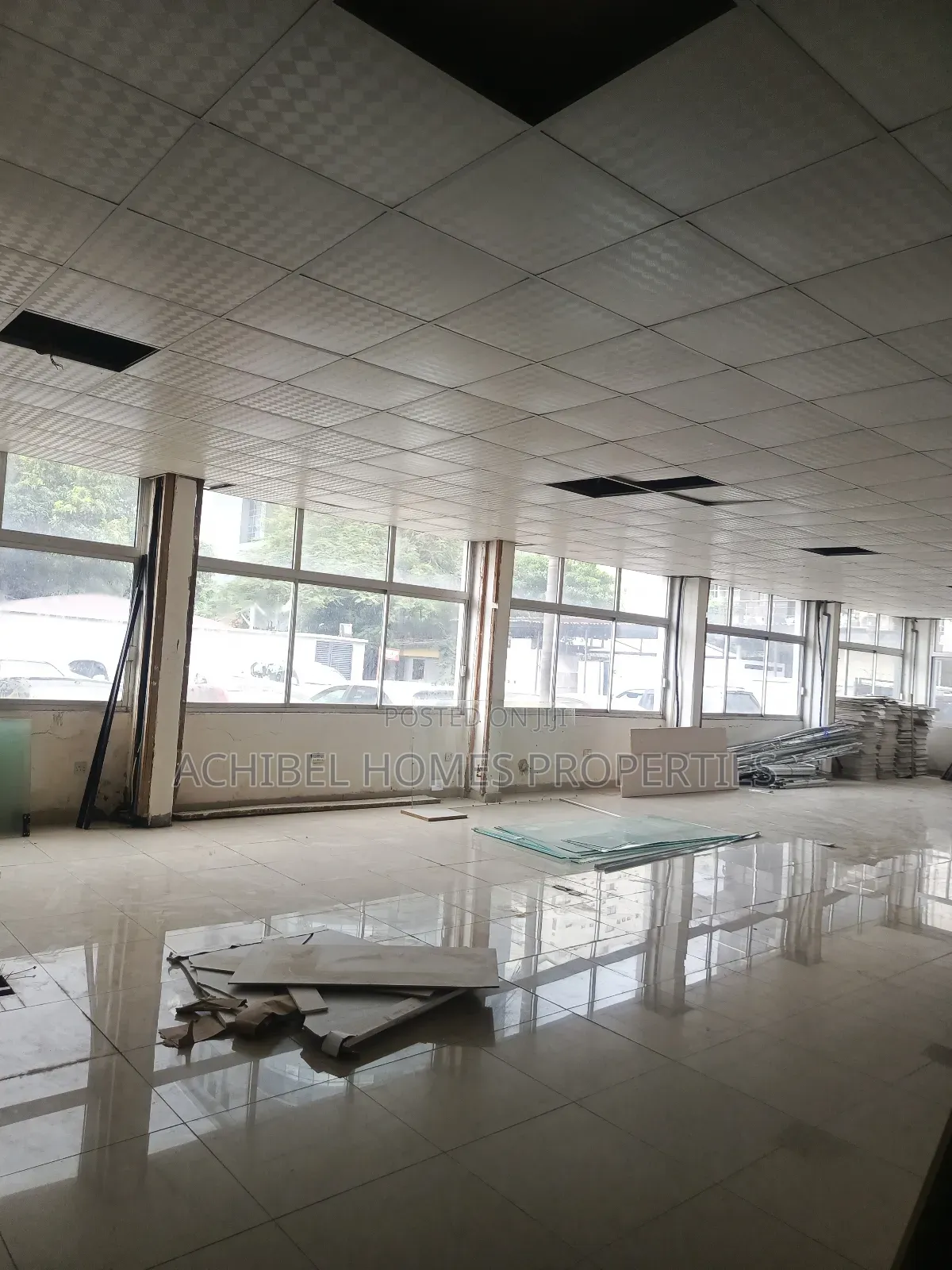 A 300 Square Meter Open Office Space in Victoria Island