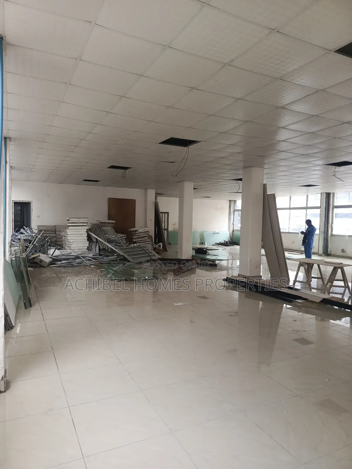 A 300 Square Meter Open Office Space in Victoria Island