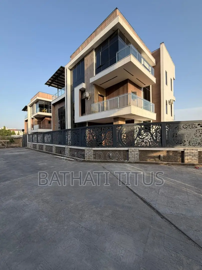 6bdrm Duplex in Guzape District for sale