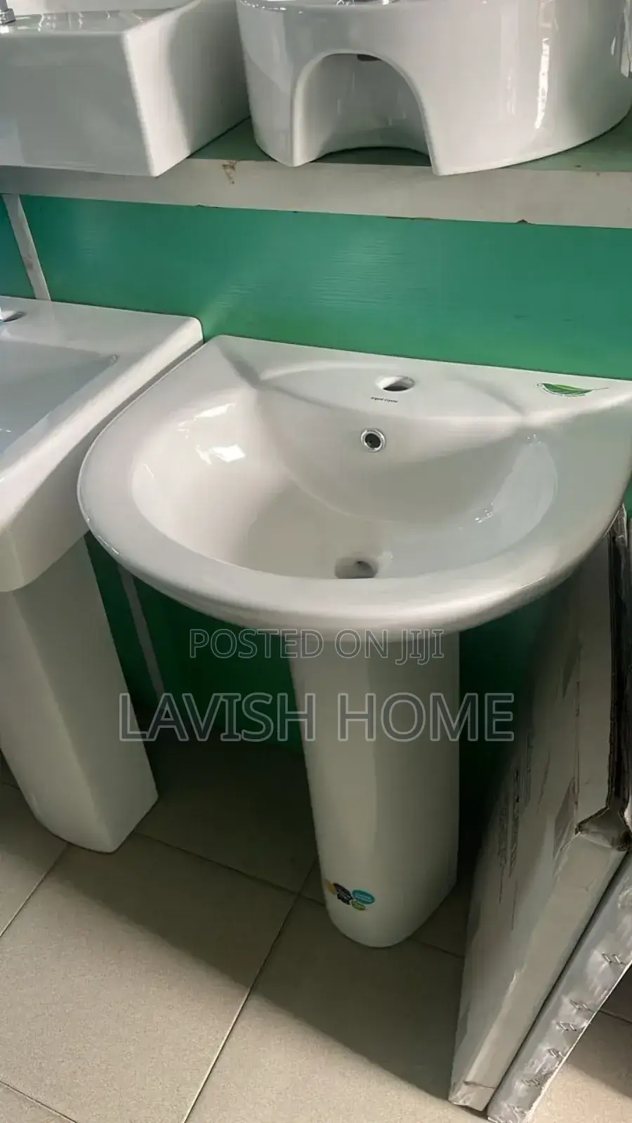 Extra Height Toilets Seat With Basin and Pedestal