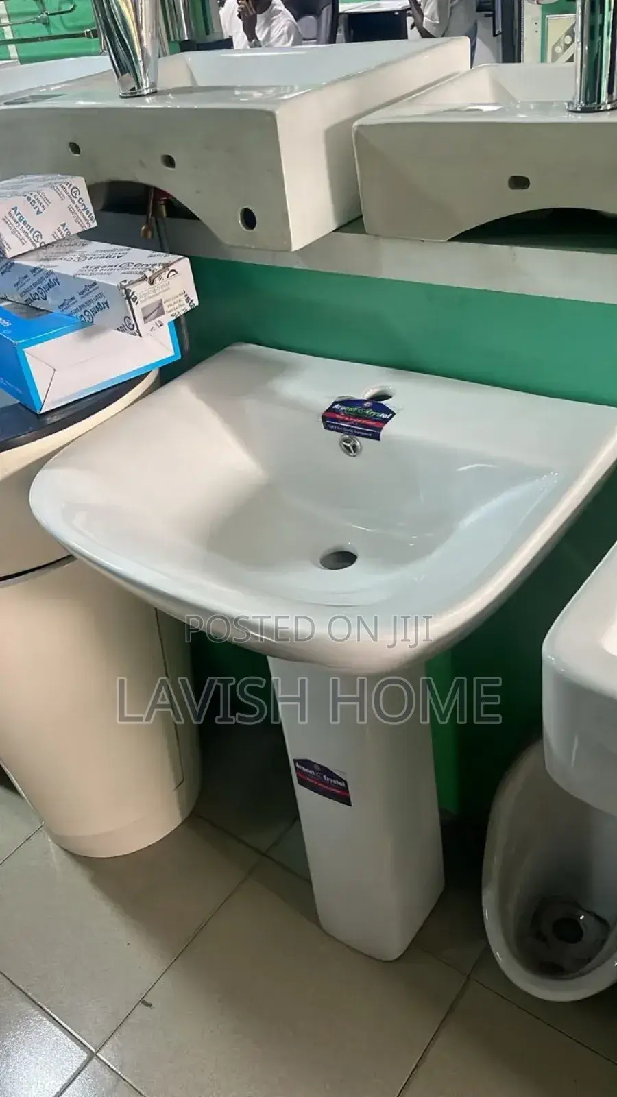 Extra Height Toilets Seat With Basin and Pedestal