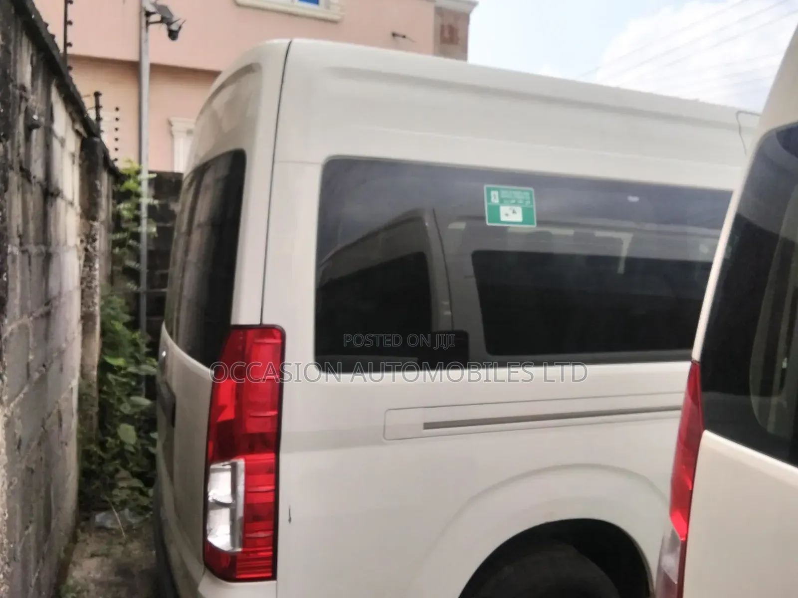 Toyota HiAce 2022 White