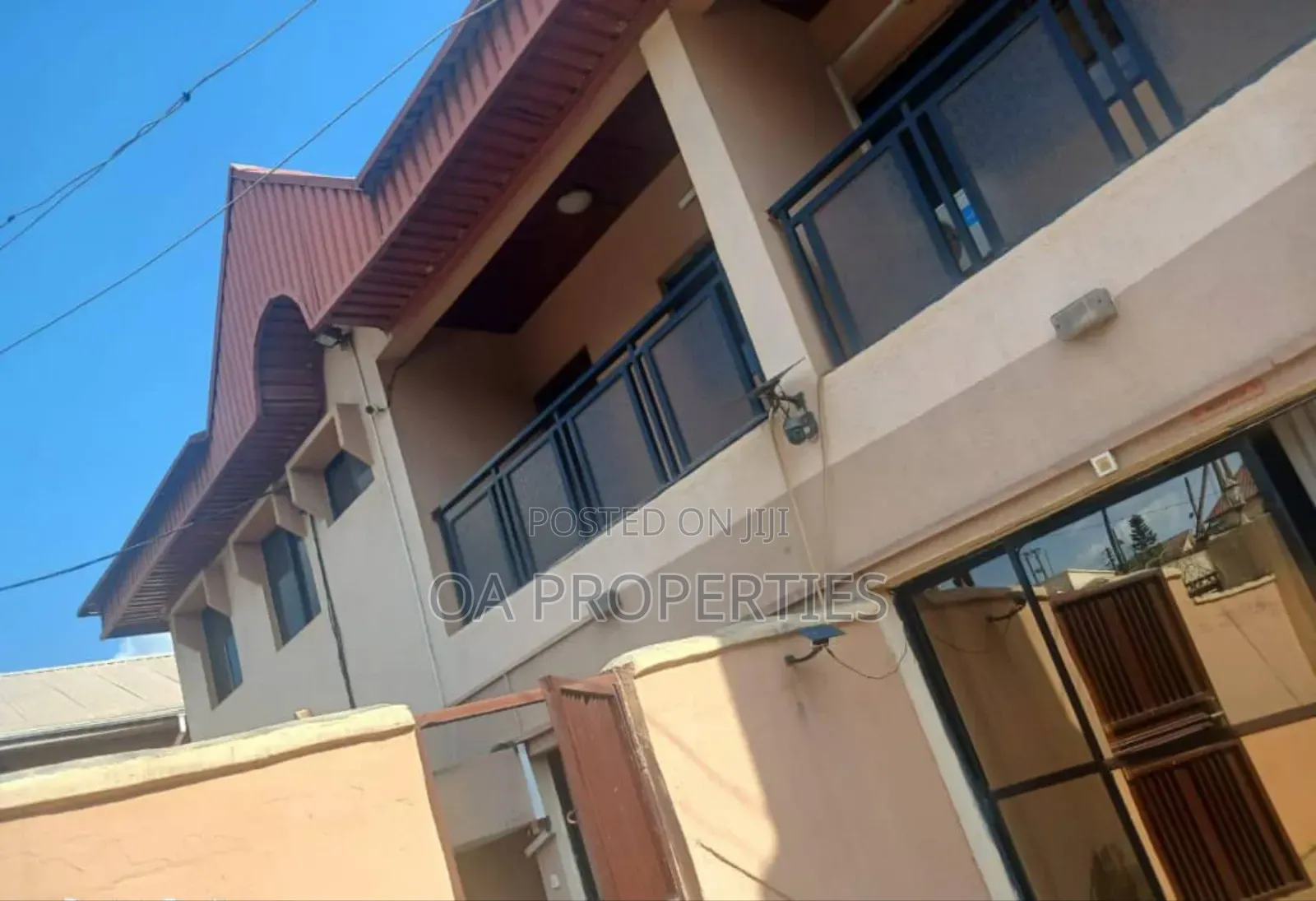 5 Bdrm Duplex Wit Offices Large Car Park At Adeyi, Old Bodija, Ibadan.