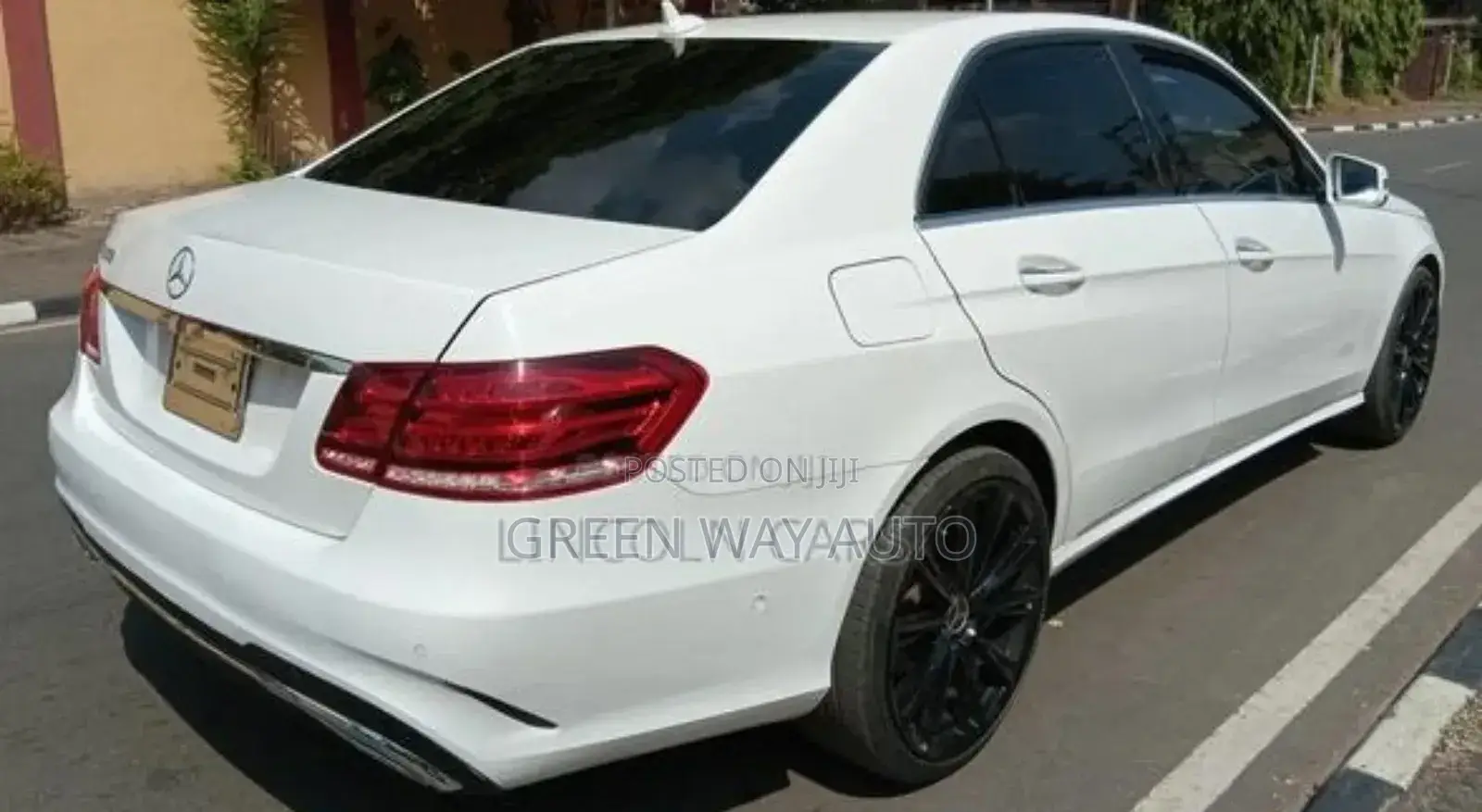 Mercedes-Benz E350 Base 4Matic Sedan AWD (3.5L 6cyl 7A) 2014 White