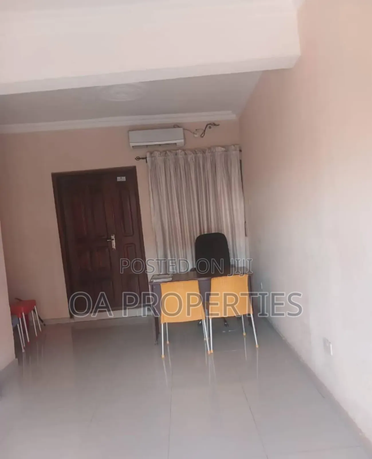 5 Bdrm Duplex Wit Offices Large Car Park At Adeyi, Old Bodija, Ibadan.