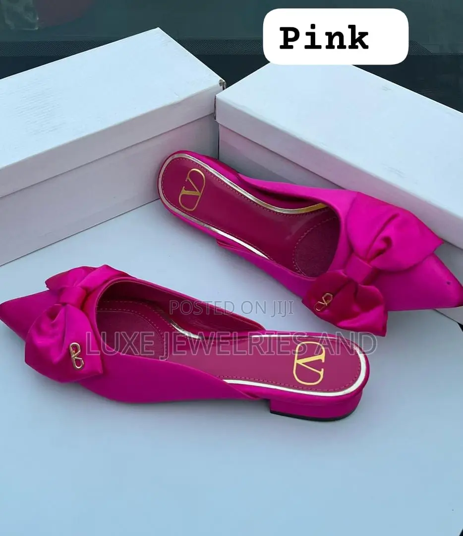 Luxury Valentino Slippers (Boxed)
