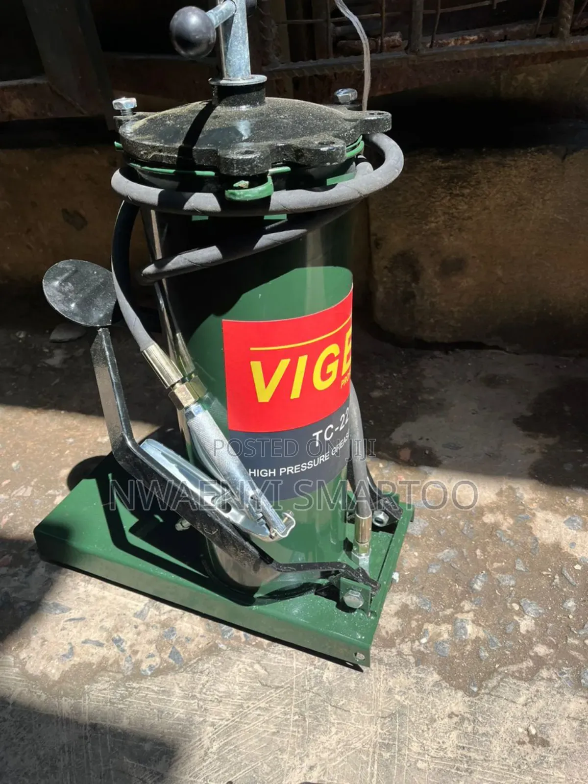 Foot Grease Bucket