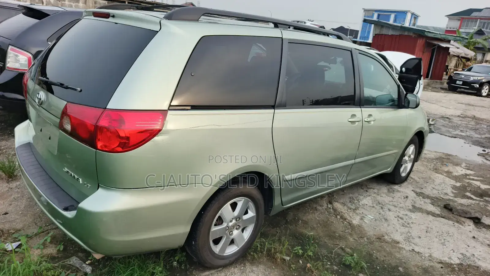 Toyota Sienna LE 2009 Green