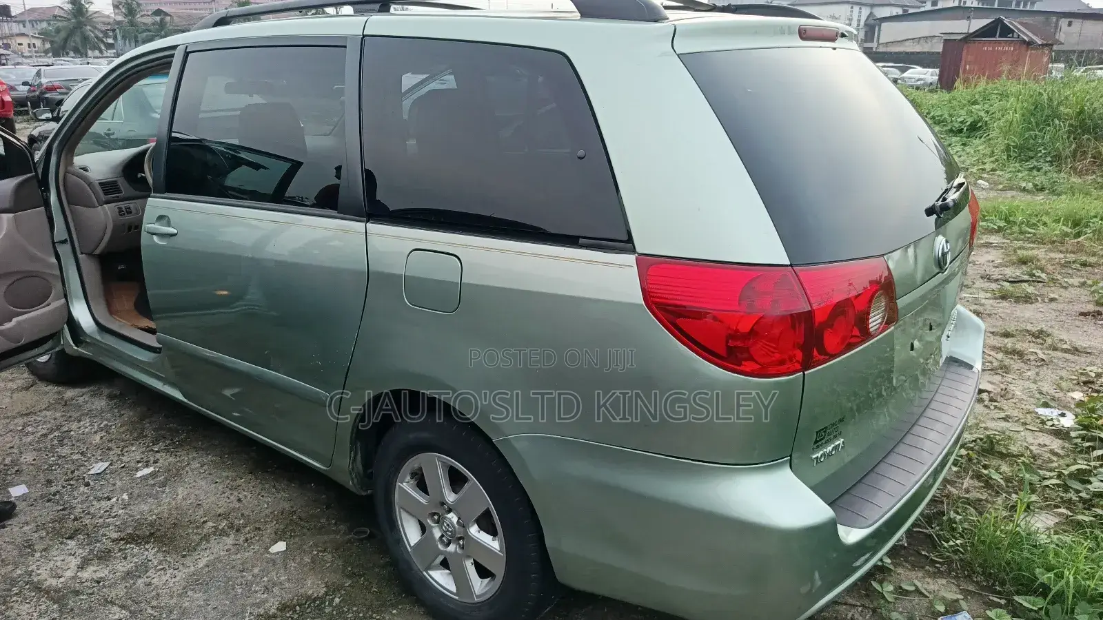 Toyota Sienna LE 2009 Green