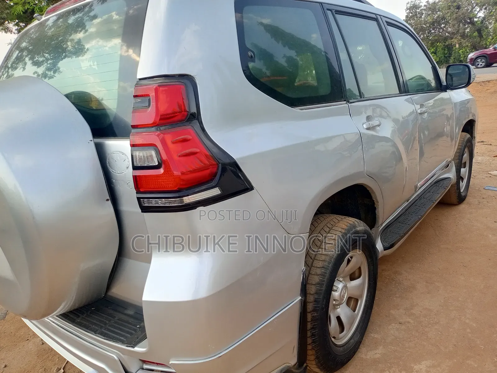 Toyota Land Cruiser Prado 2010 Silver