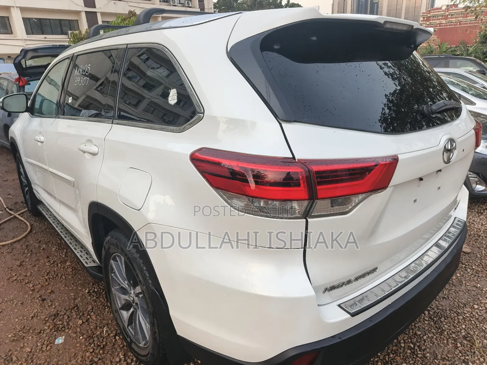 Toyota Highlander XLE 4x4 V6 (3.5L 6cyl 8A) 2017 White