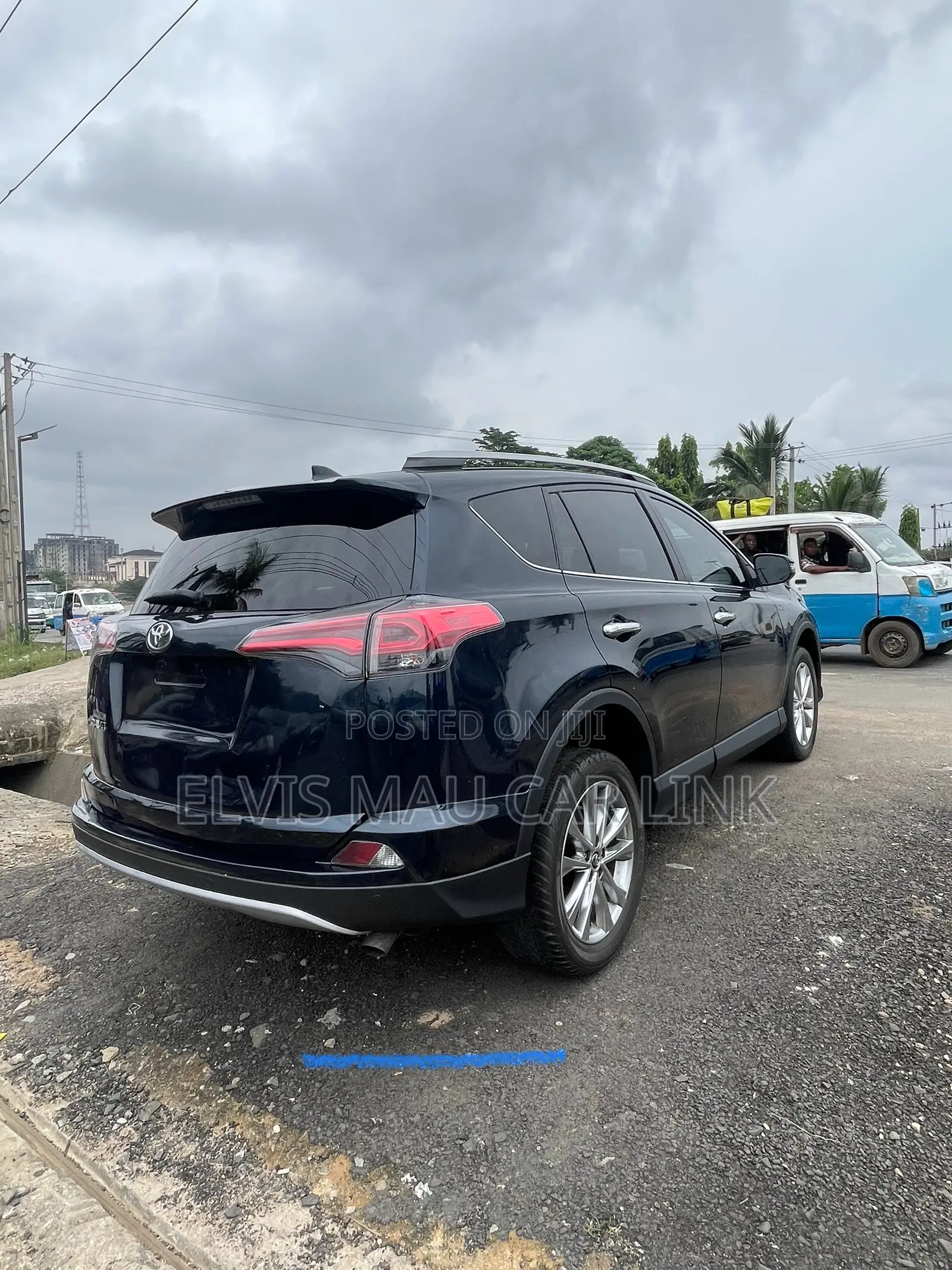 Toyota RAV4 Limited 4dr SUV AWD (2.5L 4cyl 6A) 2018 Blue