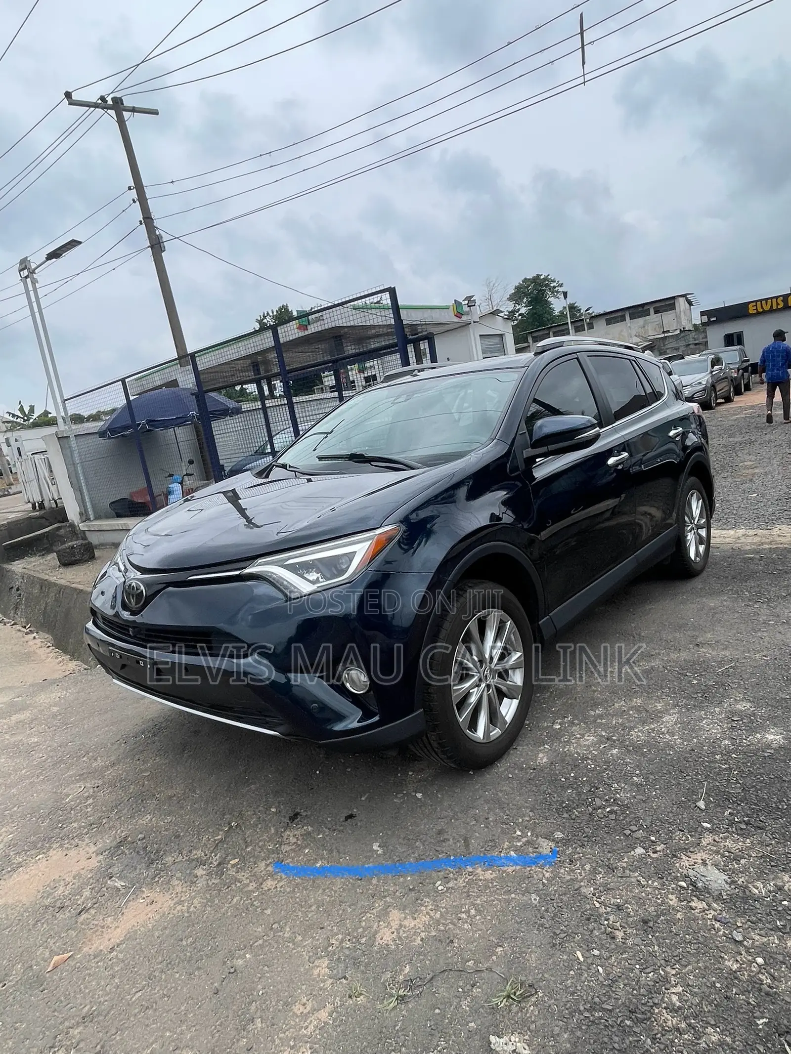 Toyota RAV4 Limited 4dr SUV AWD (2.5L 4cyl 6A) 2018 Blue