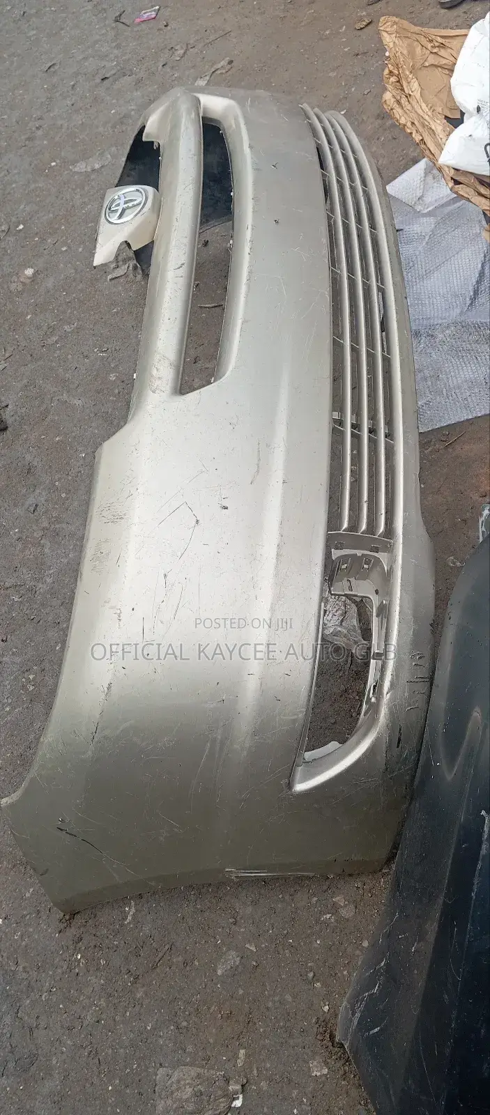 Front Bumper Sienna 2005