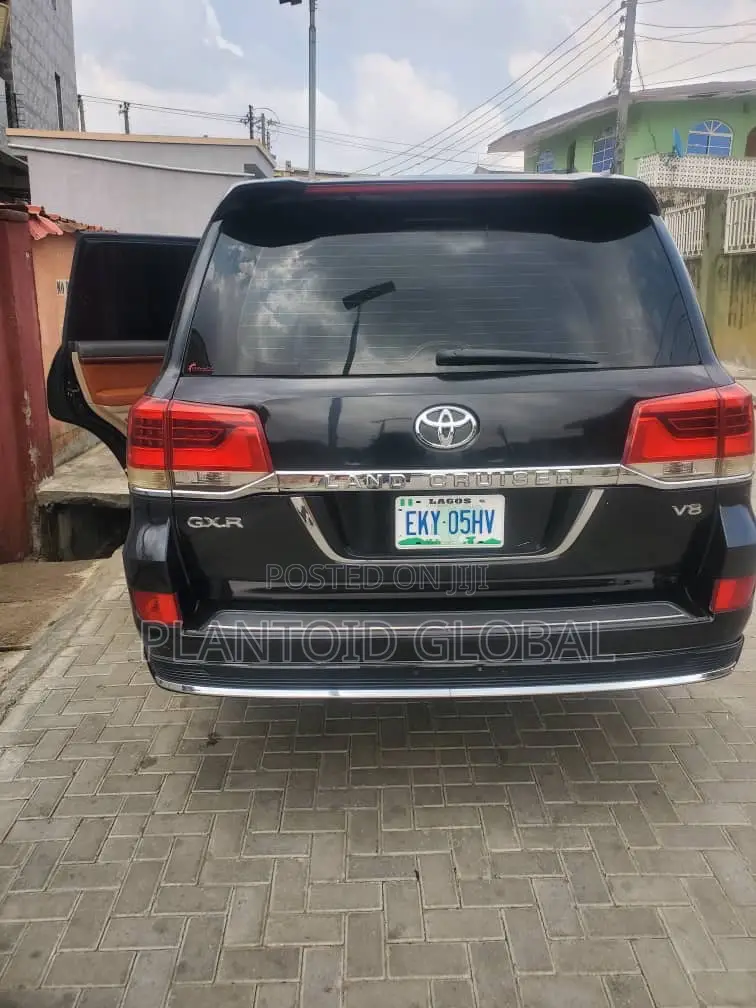 Toyota Land Cruiser 2014 Black