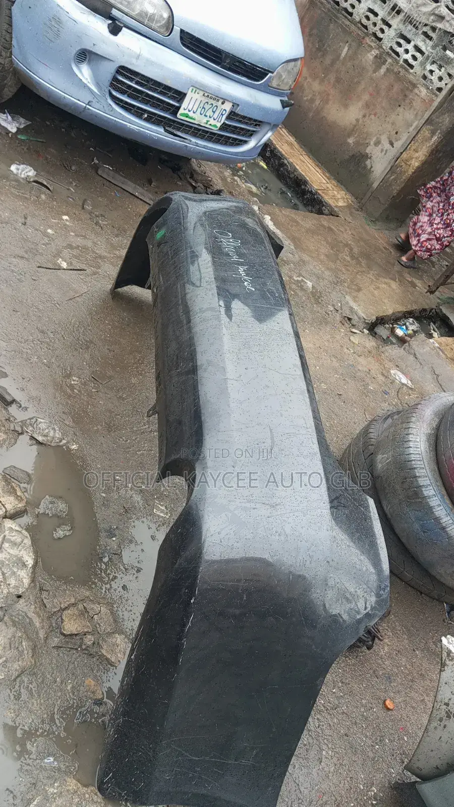 Back Bumper Es 350 2010