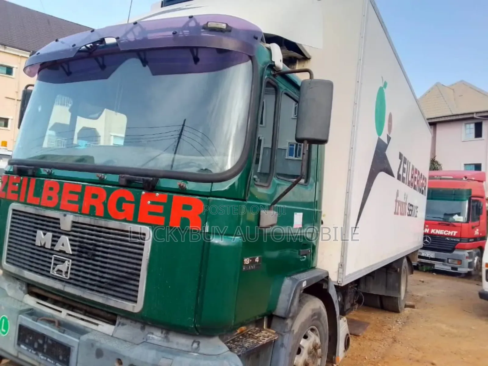 Man Diesel 6 Tires Container Body
