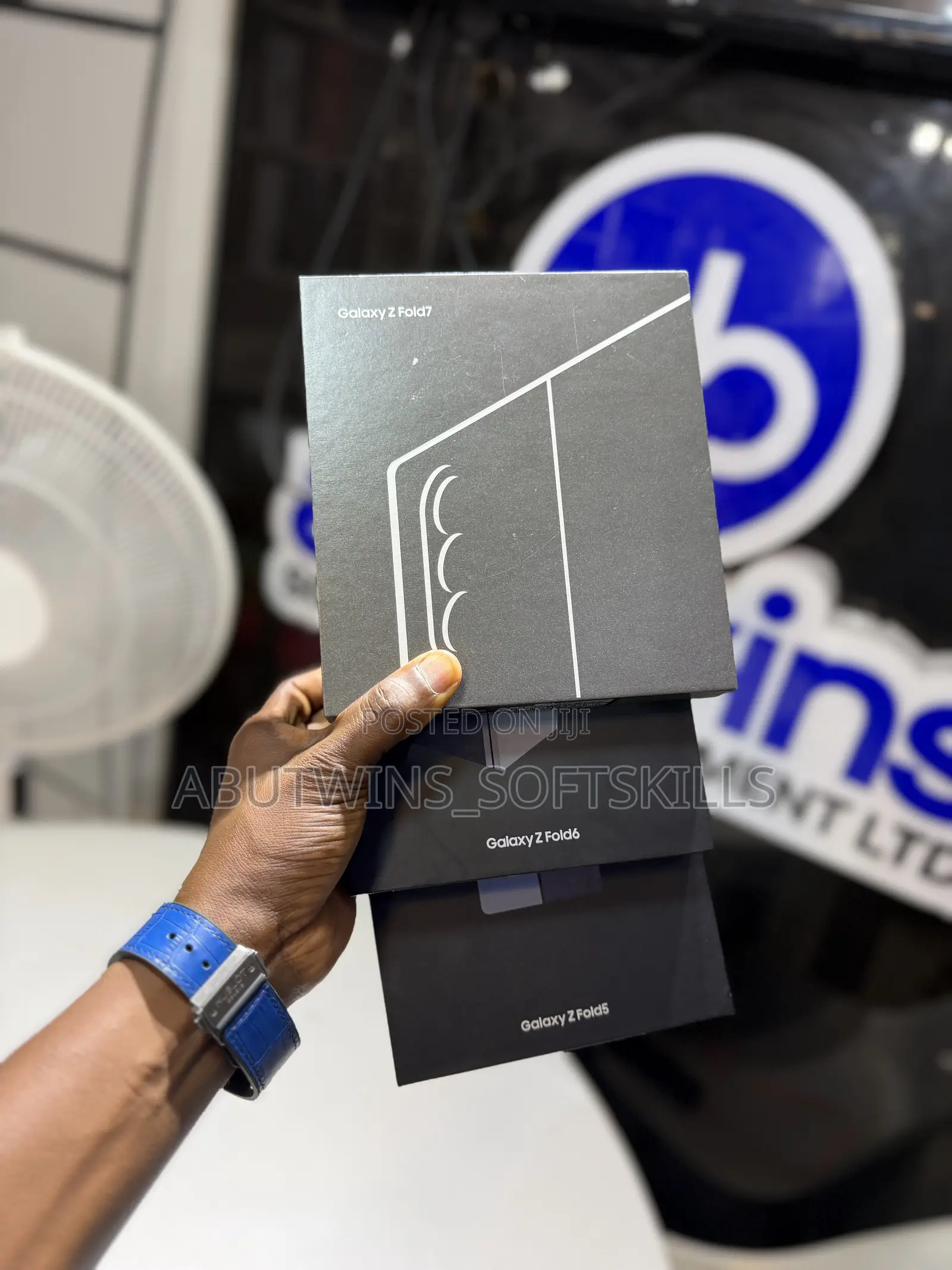 New Samsung Galaxy Fold 512 GB Black