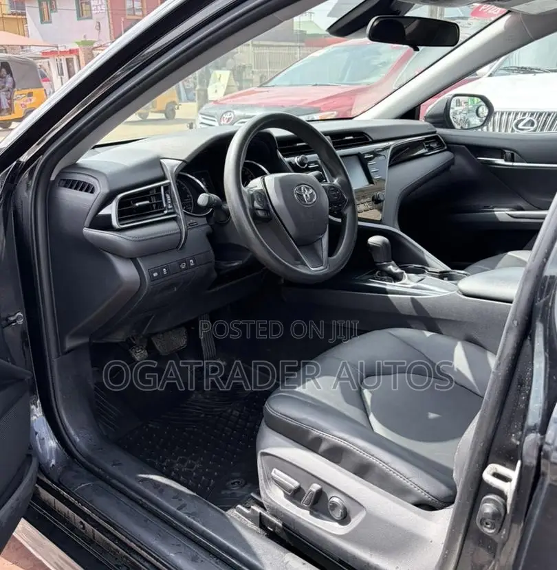 Toyota Camry LE (2.5L 4cyl 8A) 2019 Black