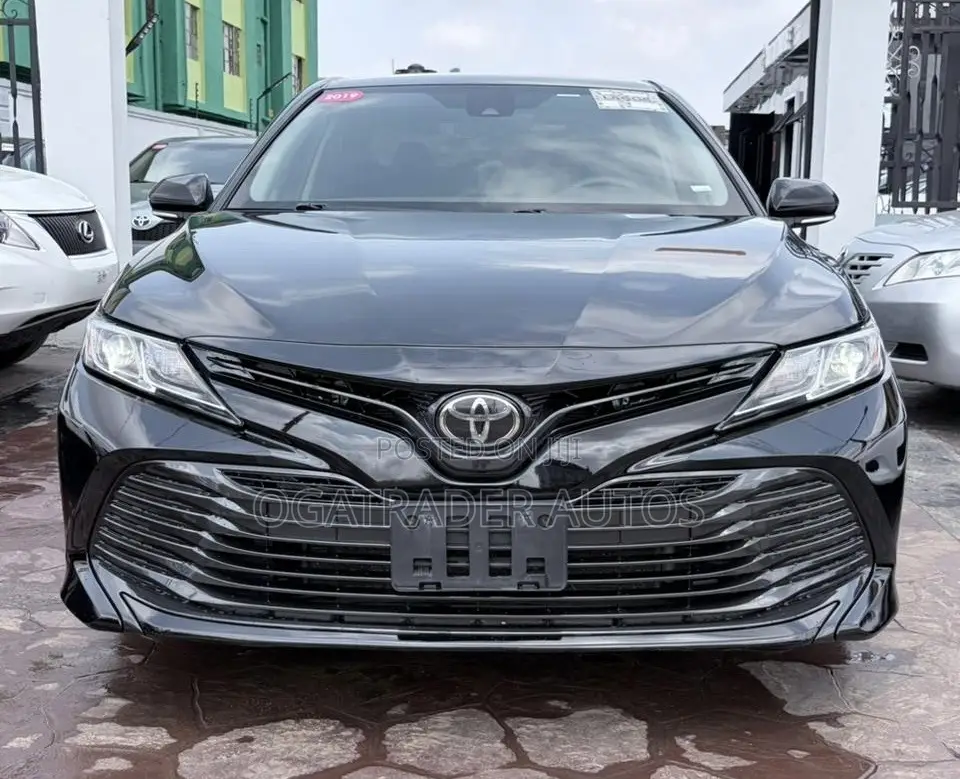 Toyota Camry LE (2.5L 4cyl 8A) 2019 Black