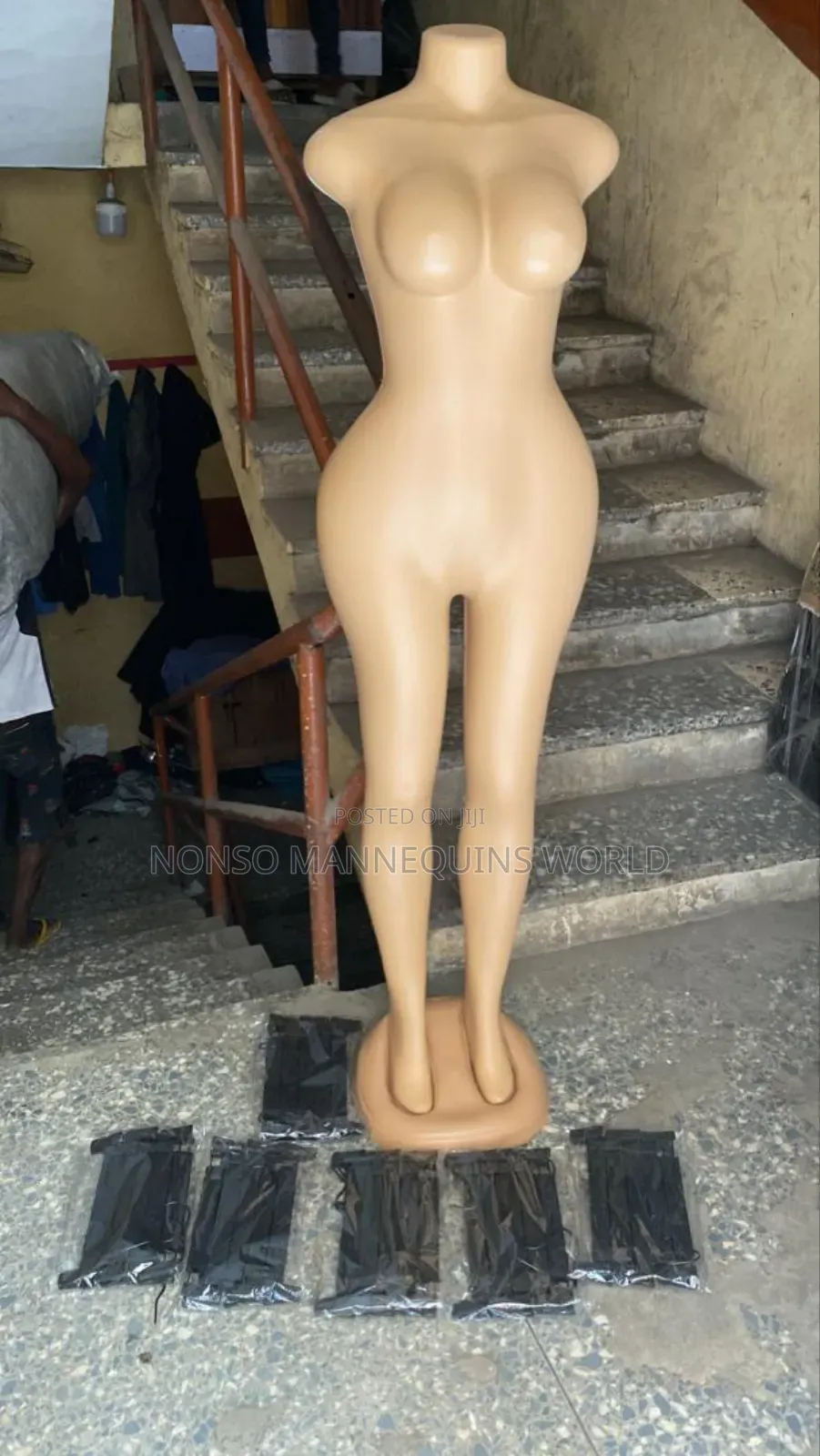 Big Bum Bum Armless Plastic Dummy