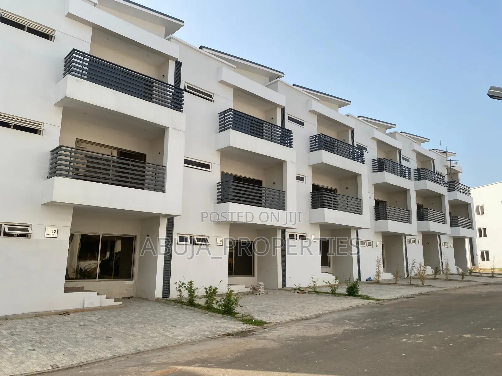 4bdrm Duplex in A Secured Estate, Life Camp for sale