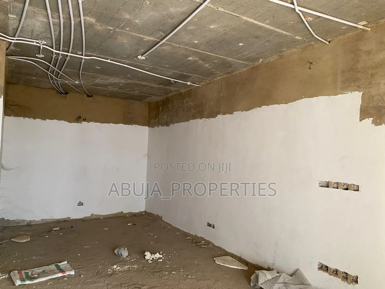 4bdrm Duplex in A Secured Estate, Life Camp for sale