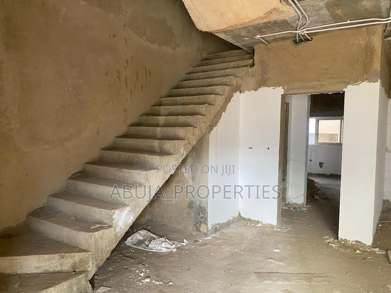 4bdrm Duplex in A Secured Estate, Life Camp for sale