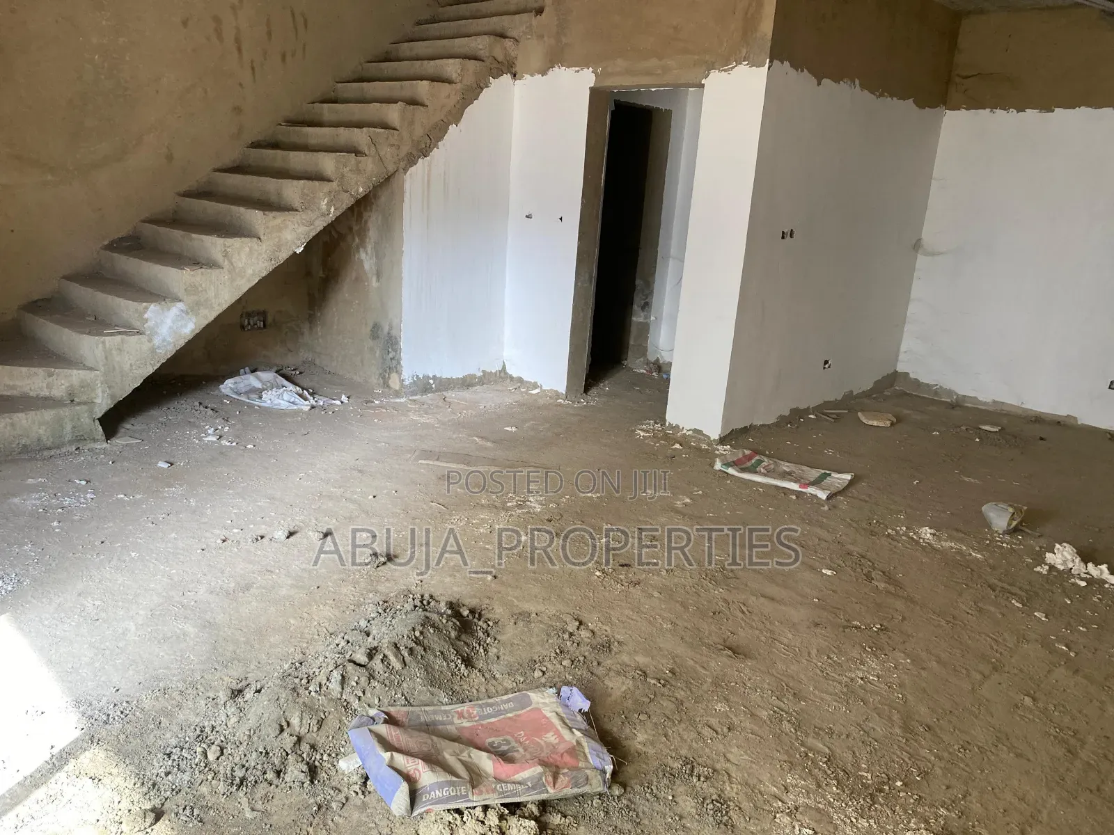 4bdrm Duplex in A Secured Estate, Life Camp for sale