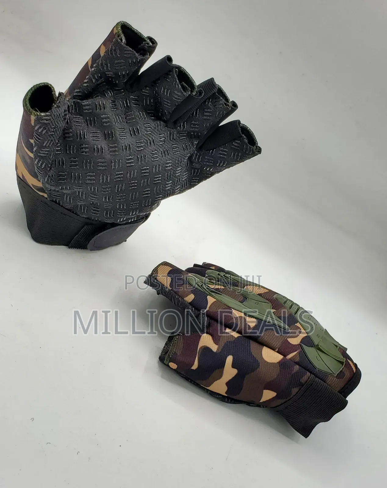 Stylish Ripped Camou Biker Gym Gloves