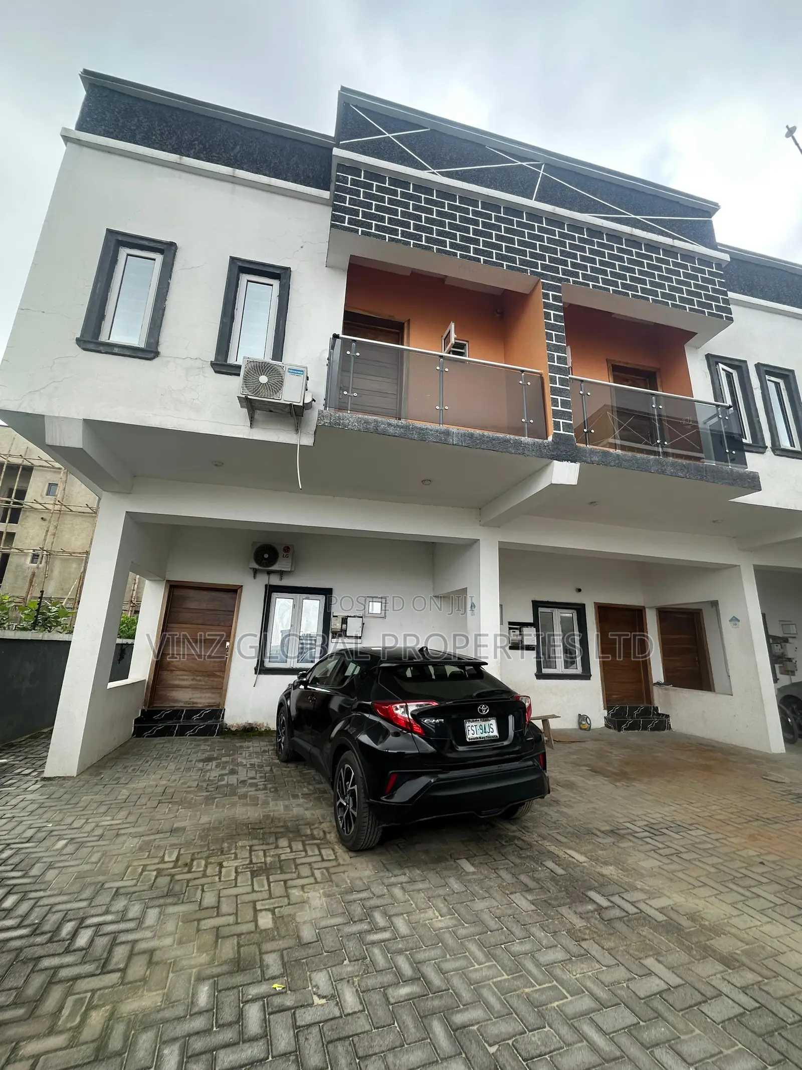 4bdrm Duplex in Lekki for sale