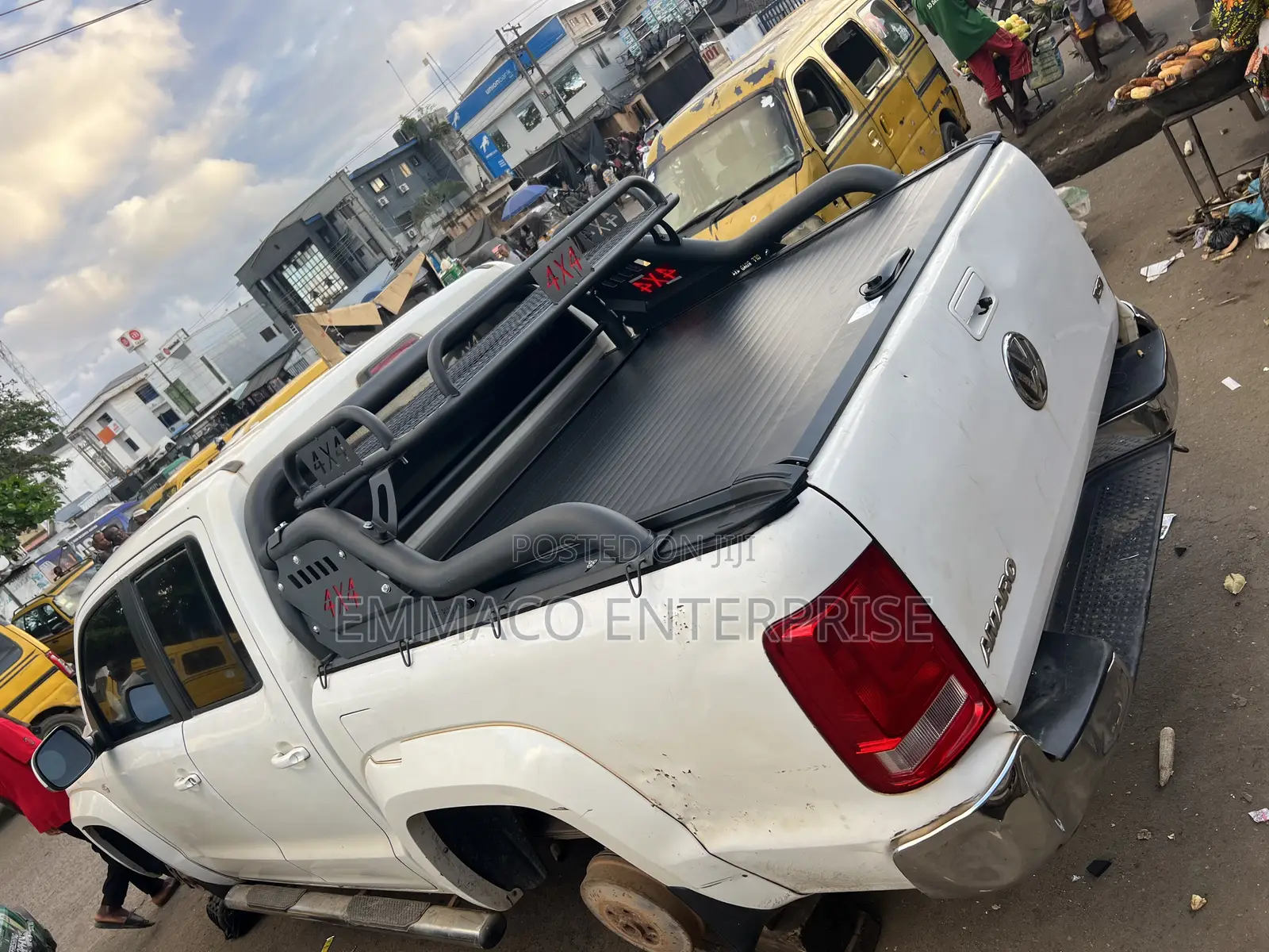 Rolling Booth Cover With Trd Rugged Spoiler