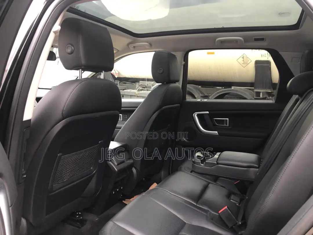 Land Rover Discovery 2016 Black