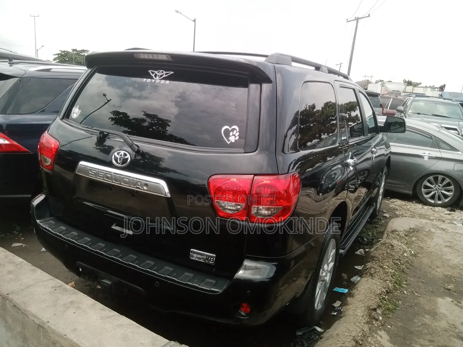 Toyota Sequoia Platinum 4dr SUV (5.7L 8cyl 6A) 2013 Black