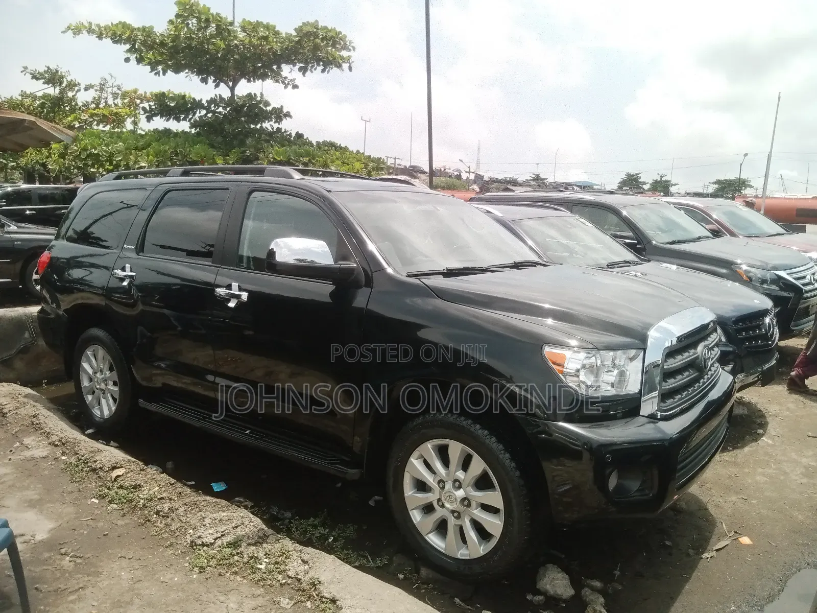 Toyota Sequoia Platinum 4dr SUV (5.7L 8cyl 6A) 2013 Black
