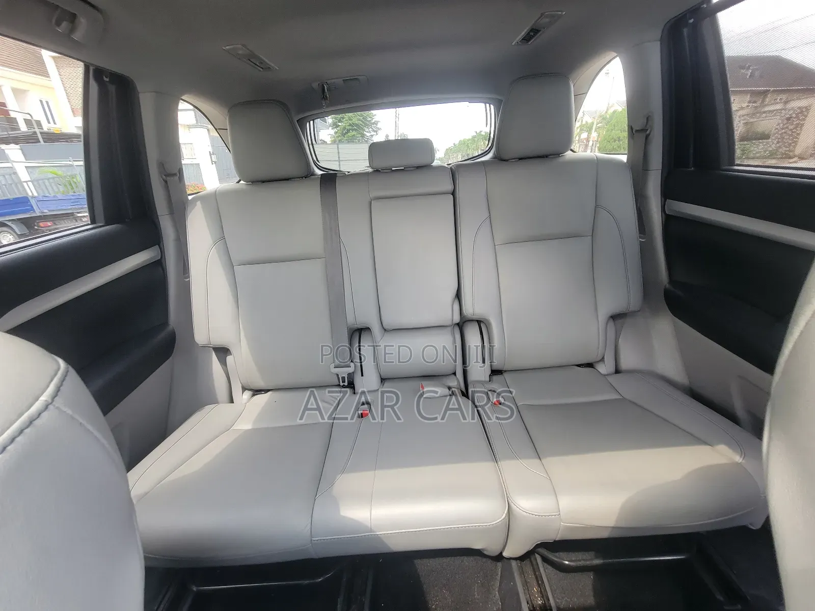 Toyota Highlander XLE 2019 Silver