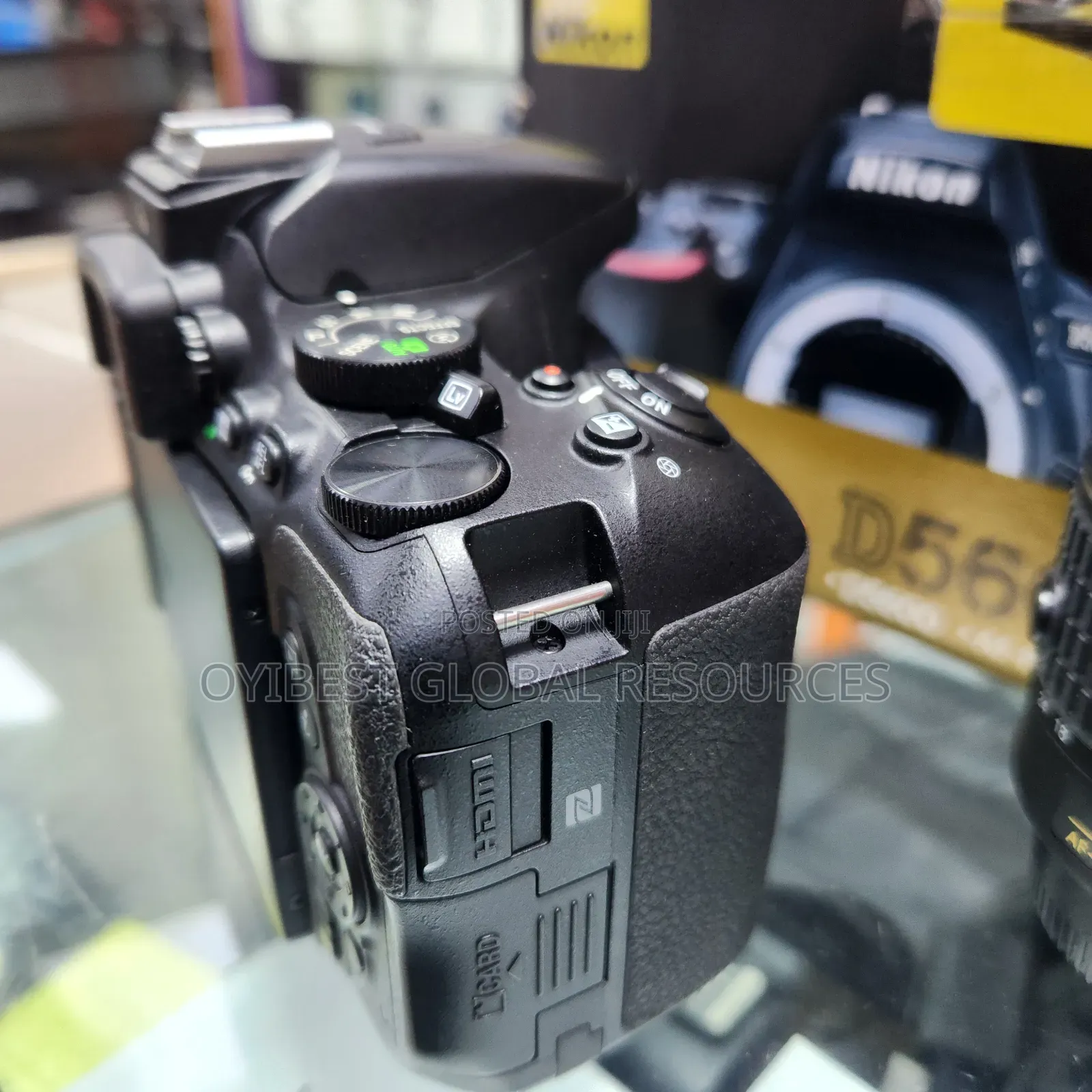Nikon D5600 Af-P Dx Nikkor 18-55mm F/3.5-5.6g Vr