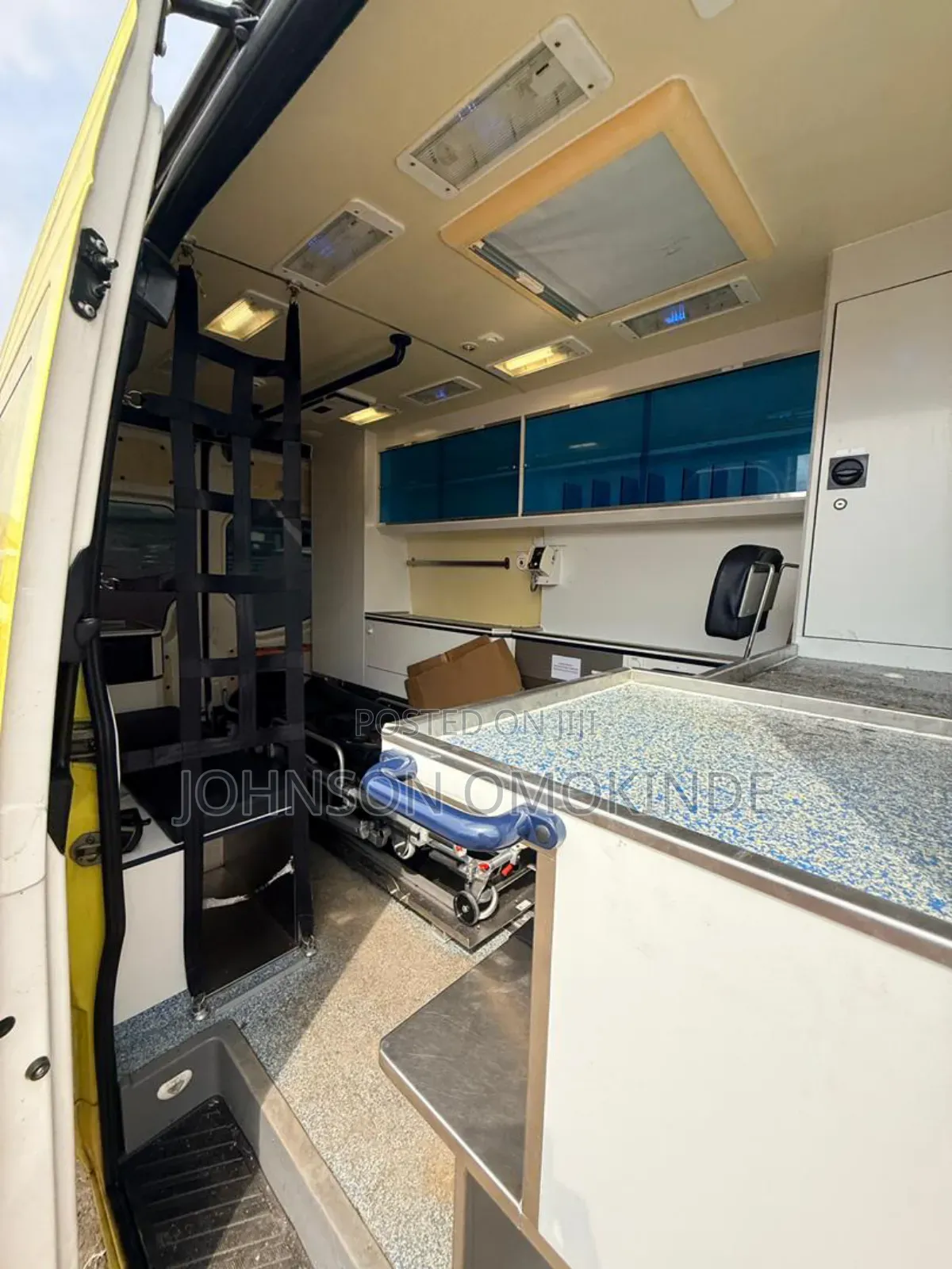 Mercedes-Benz Sprinter 2015 Yellow
