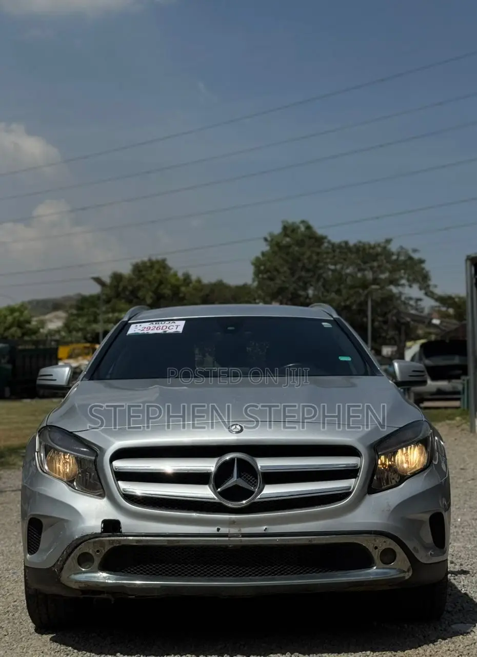 Mercedes-Benz GLA-Class 2016 Silver