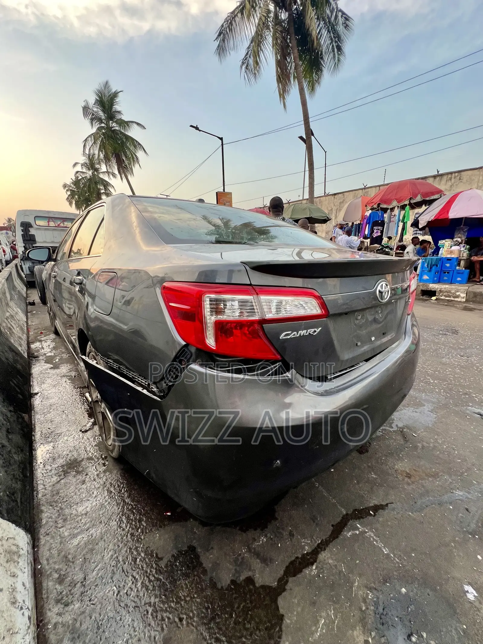 Toyota Camry SE 4dr Sedan (2.5L 4cyl 6A) 2013 Gray