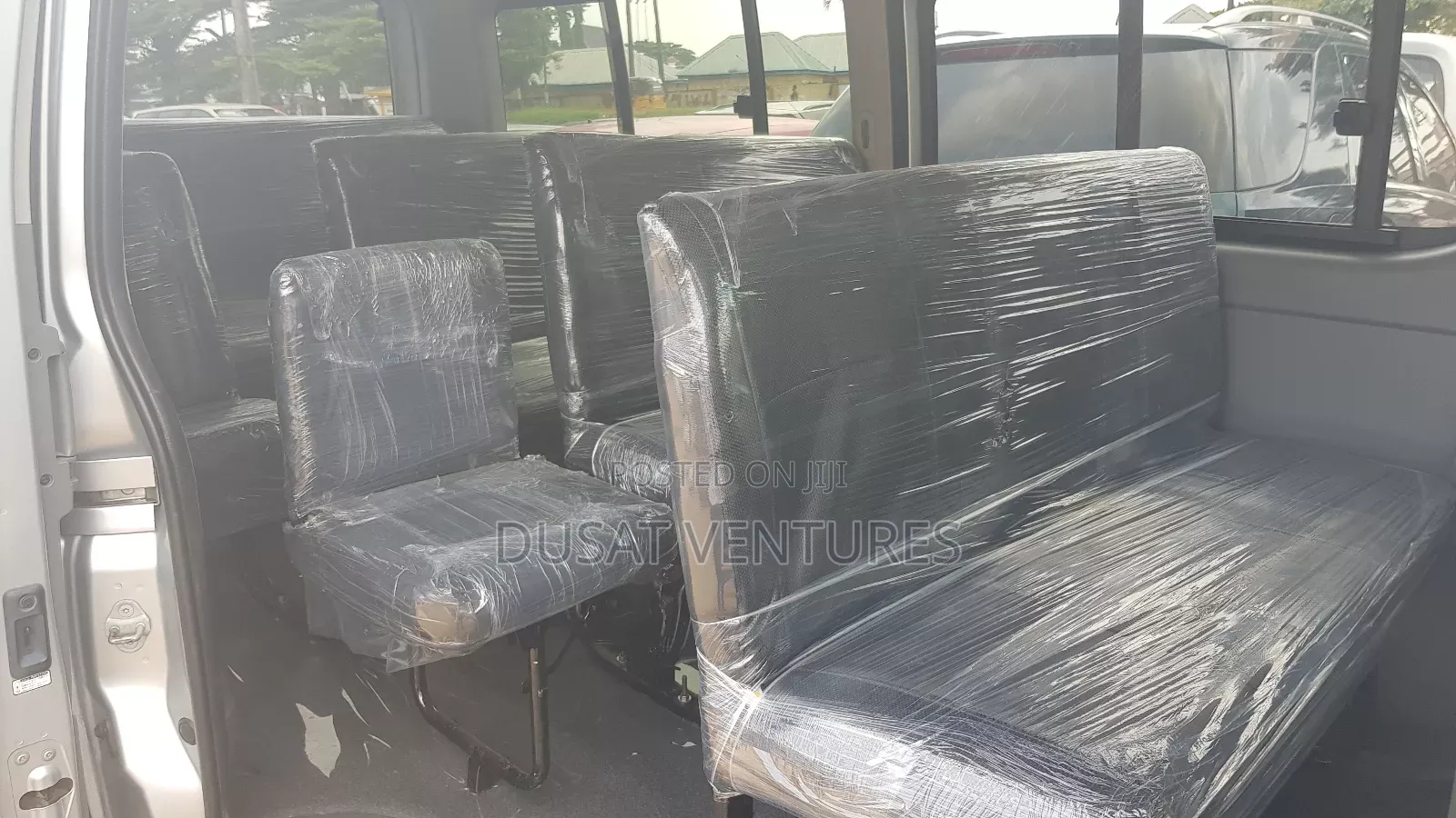 Toyota HiAce 2013 Silver