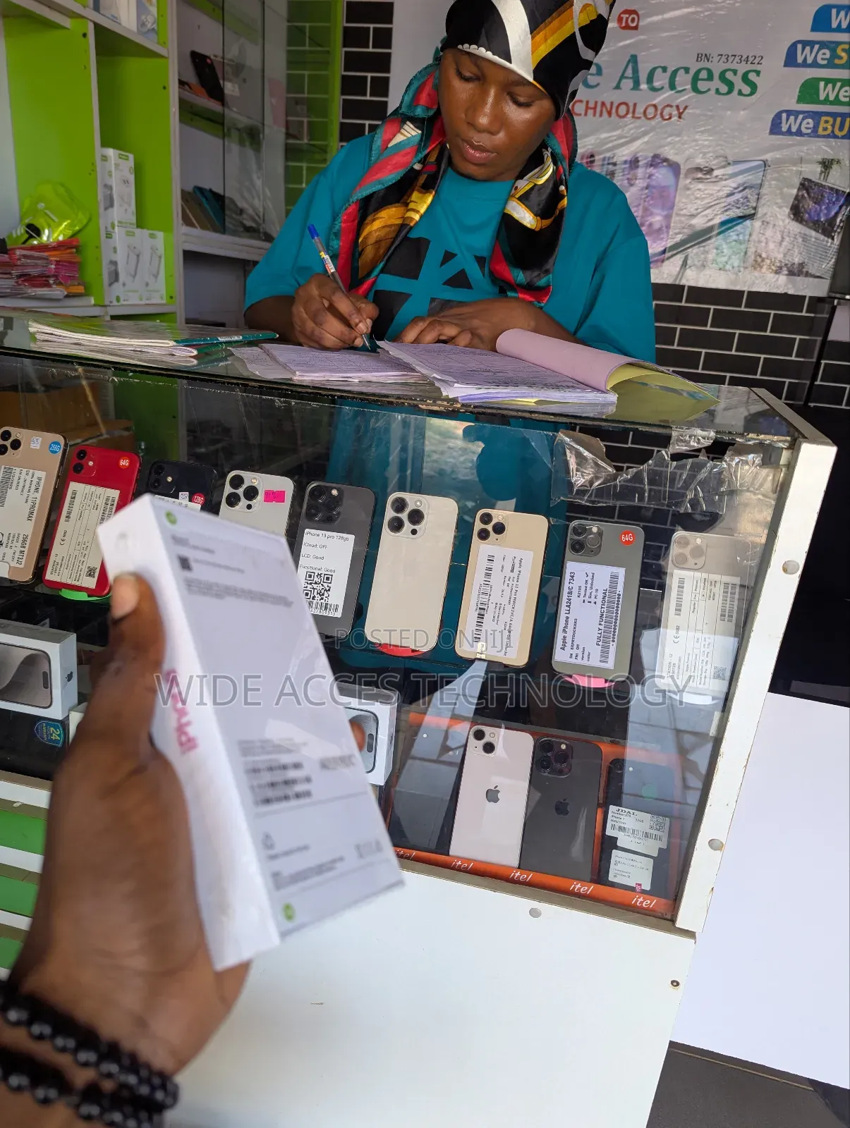 New Apple iPhone 16 128 GB Pink