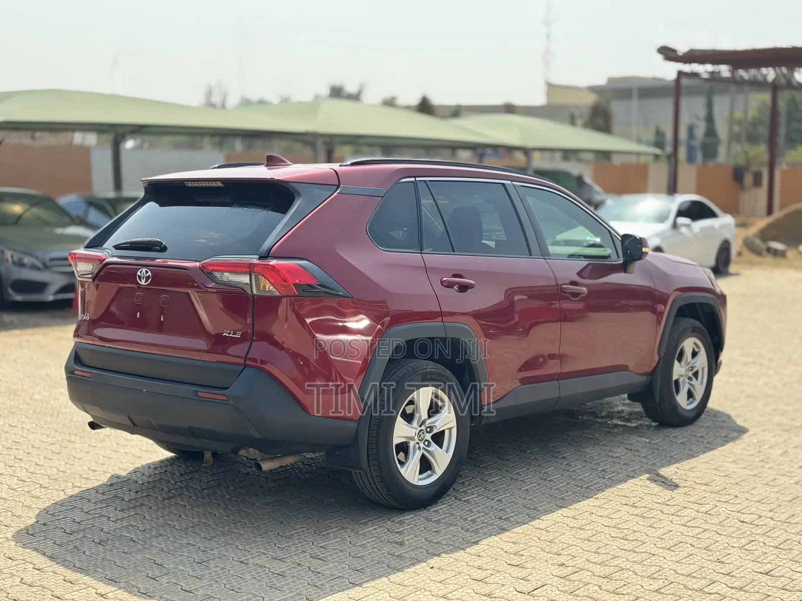 Toyota RAV4 XLE AWD 2020 Burgundy